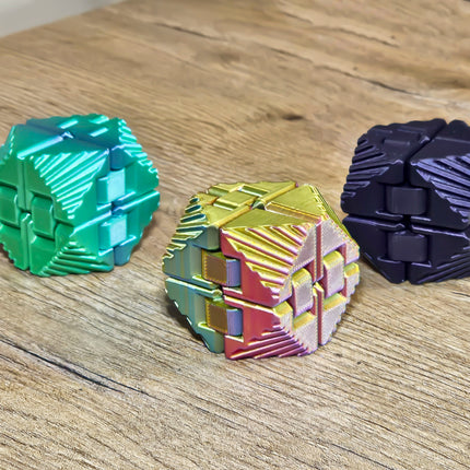 Begalybės Kubas (Infinity Cube) – Geometrinis „Fidget“ Žaislas