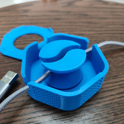 Kabelių tvarkyklė Pro