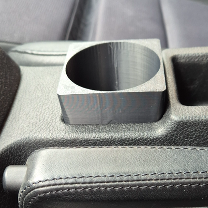 BMW E36 Compact puodelių laikiklis (0,5 l buteliams)