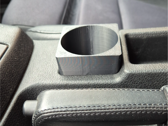 BMW E36 Compact puodelių laikiklis (0,5 l buteliams)