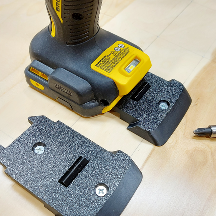 DEWALT 20V Įrankių Laikiklis su Fiksatoriumi