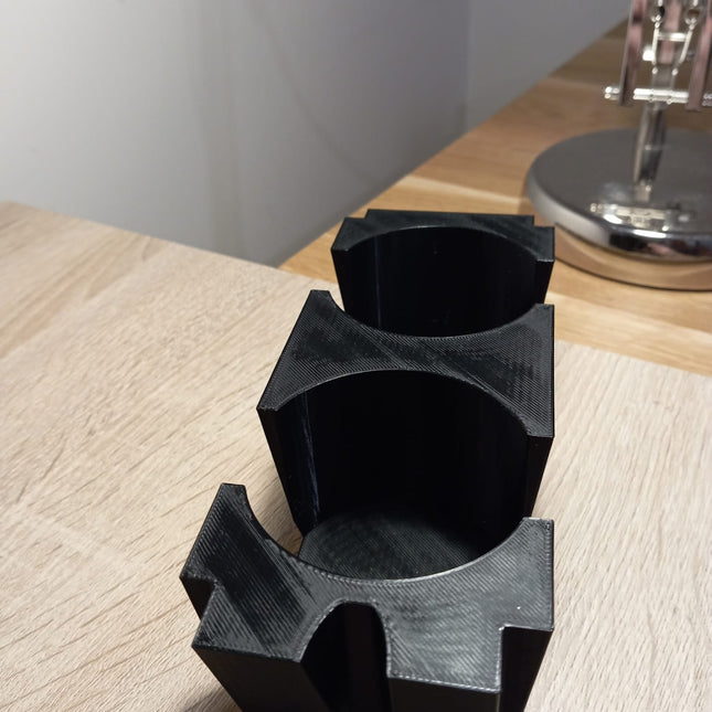 BMW E46 dvigubas puodelių laikiklis