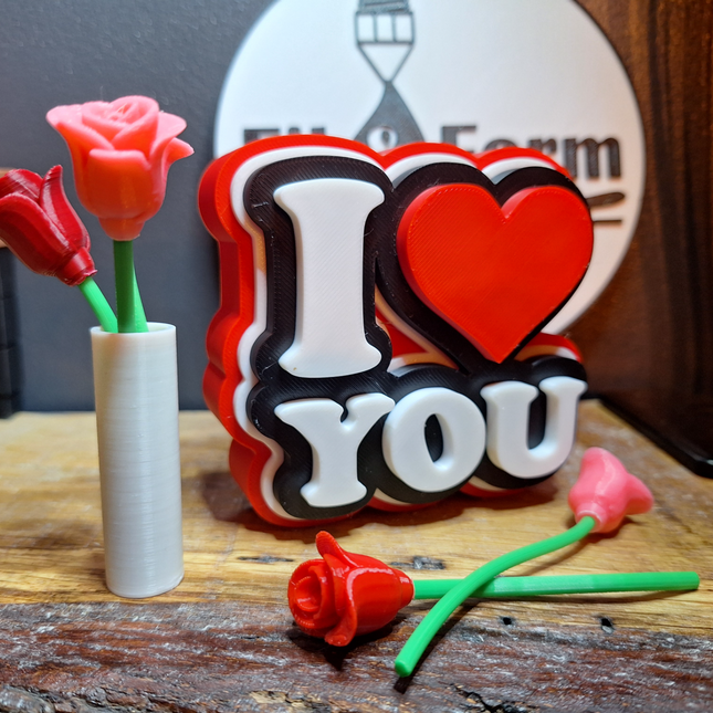 „I Love You“ – Stilinga Žodžių Vaza Meilės Rožėms