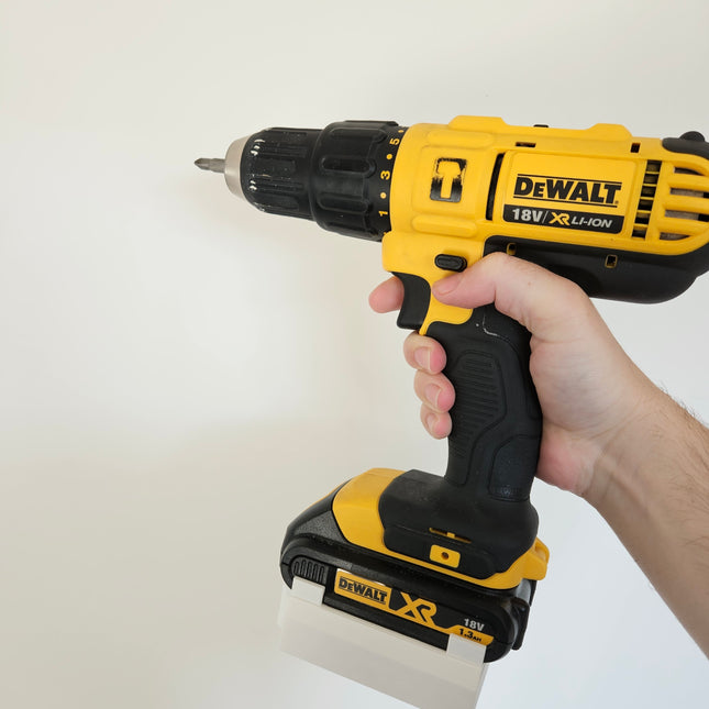 DEWALT XR Įrankių Stalčius – Tvirtinamas Ant Akumuliatoriaus Jungties