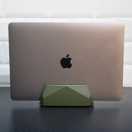 Išmanusis vertikalus nešiojamojo kompiuterio stovas