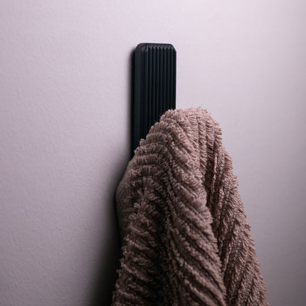 Minimalistinis Sieninis Kabliukas „Modern Edge“