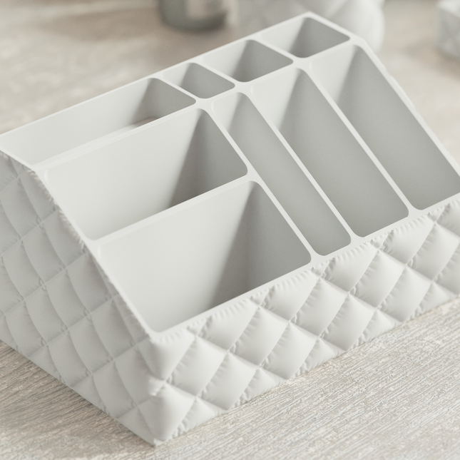 Kosmetikos organizatorius vonios kambariui