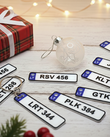 Individualūs raktų pakabukai – mini numeriai pagal užsakymą