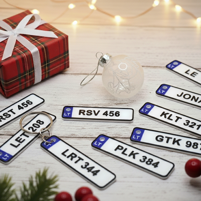 Individualūs raktų pakabukai – mini numeriai pagal užsakymą