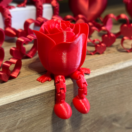 „Rose Pal“ – Žaisminga Rožė su judančiomis kojomis