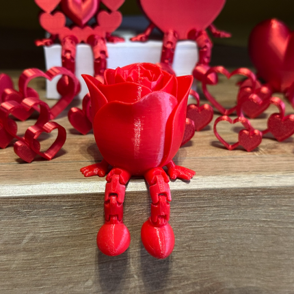 „Rose Pal“ – Žaisminga Rožė su judančiomis kojomis