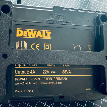 DEWALT DCB115 Baterijų Įkroviklio Laikiklis – Sieninis Montavimas