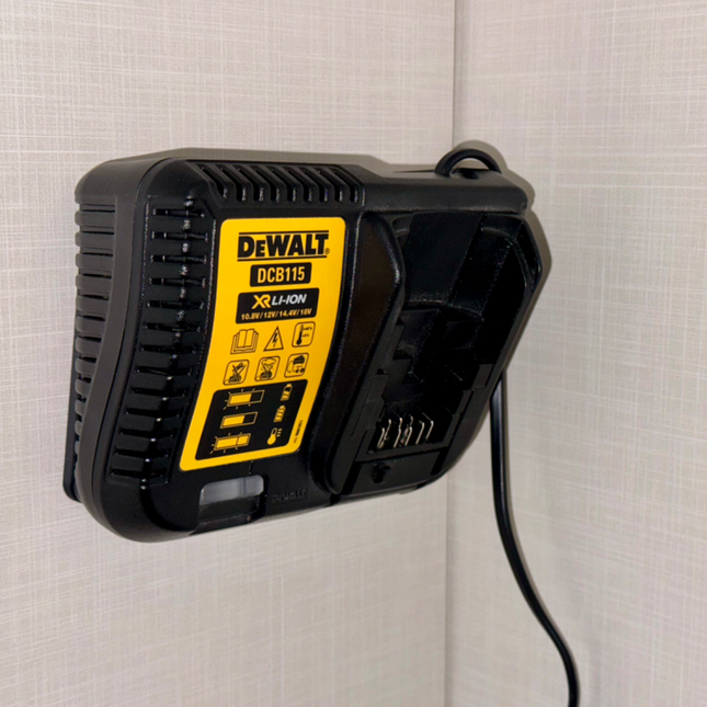 DEWALT DCB115 Baterijų Įkroviklio Laikiklis – Sieninis Montavimas