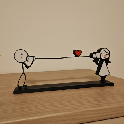 „Connected Hearts“ – Žaisminga Įsimylėjėlių Figūrėlė