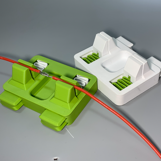 Kompaktiška lituoklio laikiklio stotelė