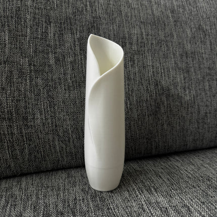 Elegantiška Siaura Vaza