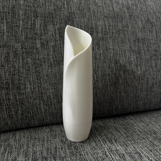 Elegantiška Siaura Vaza