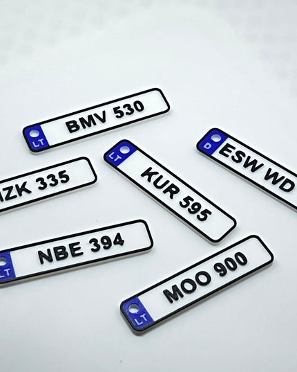 Individualūs raktų pakabukai – mini numeriai pagal užsakymą