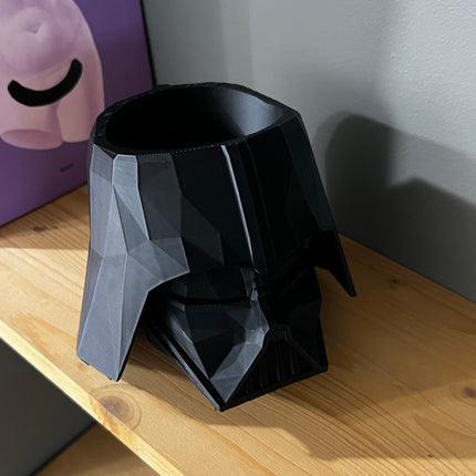 Moderni vaza "Darth Vader"