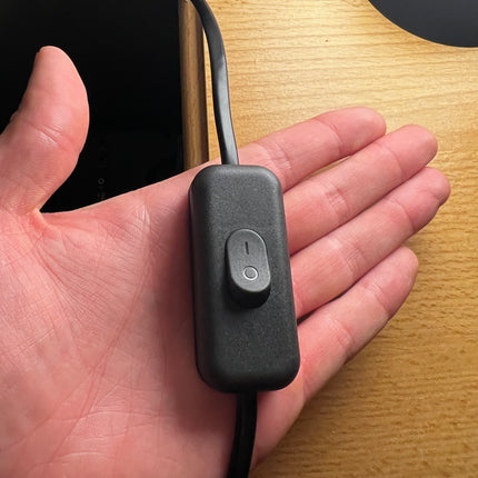 Spiralinis Šviesos „Swirl“ – Stalo Šviestuvas