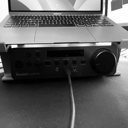 „AudioSpace“ Ergonominis Stovas – Optimizuotas „MacBook Air“ ir „Pro“ serijoms