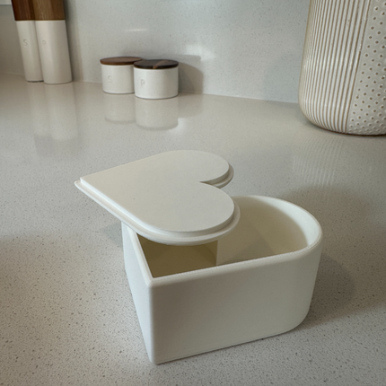 „Crystal Heart“ – Moderni Dovanų Dėžutė