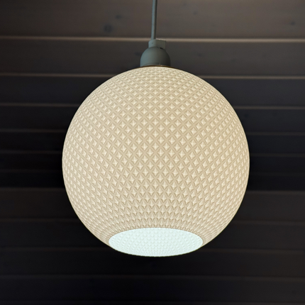 Pakabinamo Šviestuvo Gaubtas „Šachmatų Lenta“ – 15 cm Sfera
