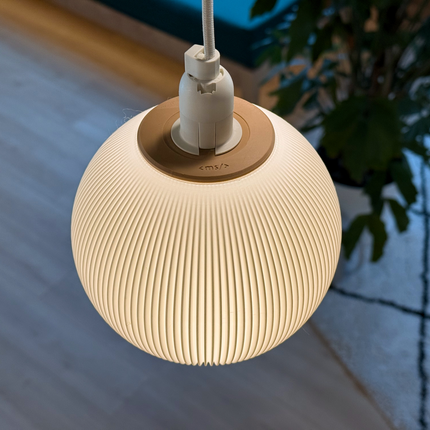 Pakabinamo Šviestuvo Gaubtas „Plyšių Sfera“ – 15 cm (Slits)