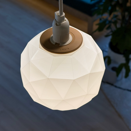 Pakabinamo Šviestuvo Gaubtas „Low Poly Sfera“ – 15 cm