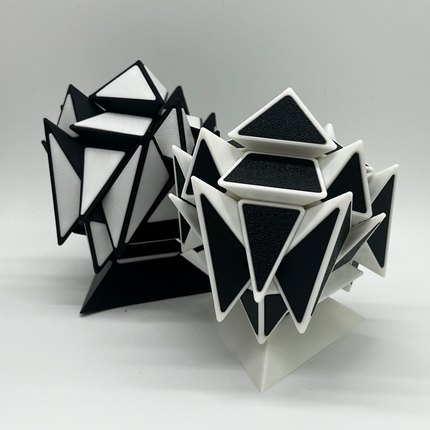 Išplėstinis Galvosūkis „Axis Kubas“ Su Plytelių Dizainu