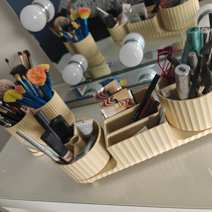 Besisukantis Vonios Kambario Organizatorius – 360° Patogumas