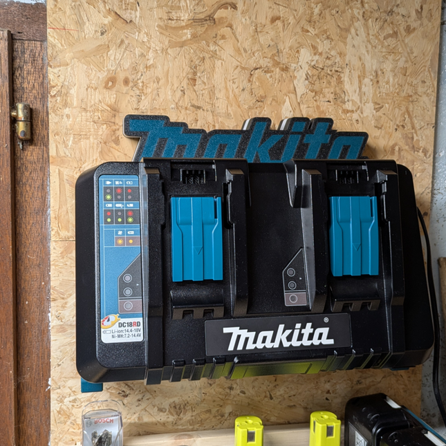 Makita DC18RD dual įkroviklio sieninis laikiklis