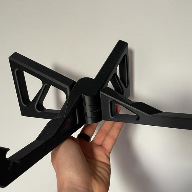 „Forma M“ – Minimalistinis sulankstomas ergonominis stovas