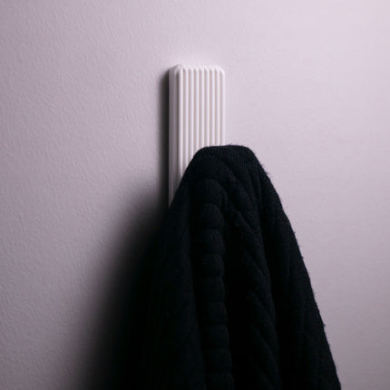 Minimalistinis Sieninis Kabliukas „Modern Edge“