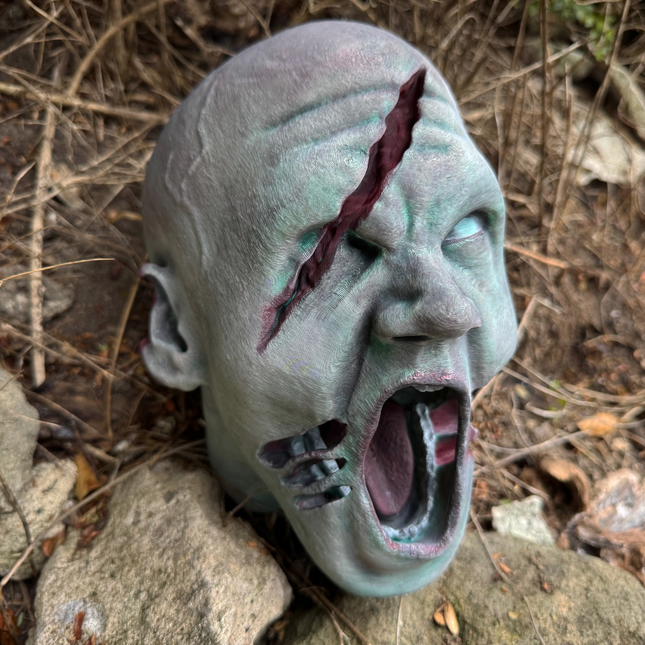 XL zombio galva dekoracijai Helovynui