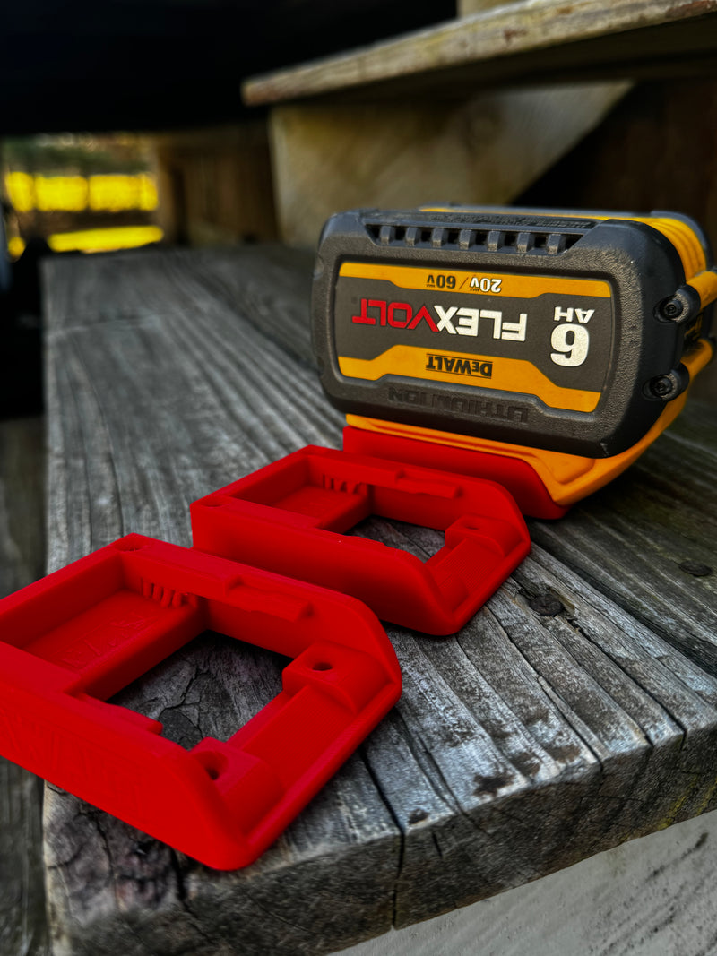 Dewalt 18V / 20V Akumuliatorių Trigubas Laikiklis