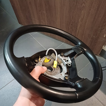Juodos Odos Atnaujinimo Rinkinys Vairui ir Salono Detalėms (Odos dažai)