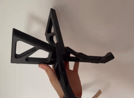 „Forma M“ – Minimalistinis sulankstomas ergonominis stovas