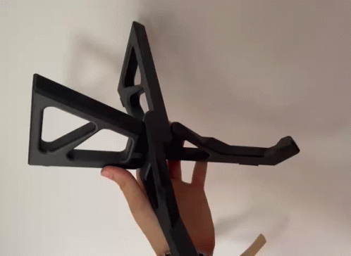 „Forma M“ – Minimalistinis sulankstomas ergonominis stovas