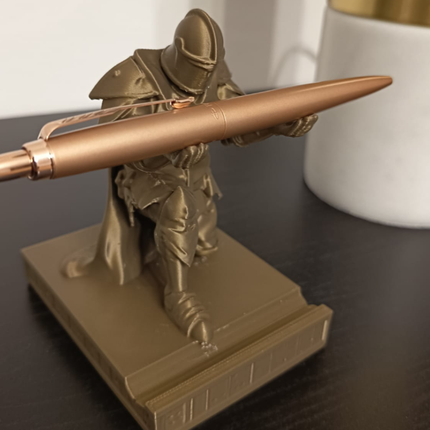 Plunksnos Riteris – Viduramžių stiliaus rašiklio laikiklis