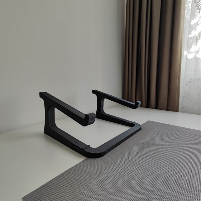 „AuraDesk“ – Elegantiškas Nešiojamojo Kompiuterio Atramos Rinkinys