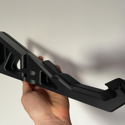 „Forma M“ – Minimalistinis sulankstomas ergonominis stovas